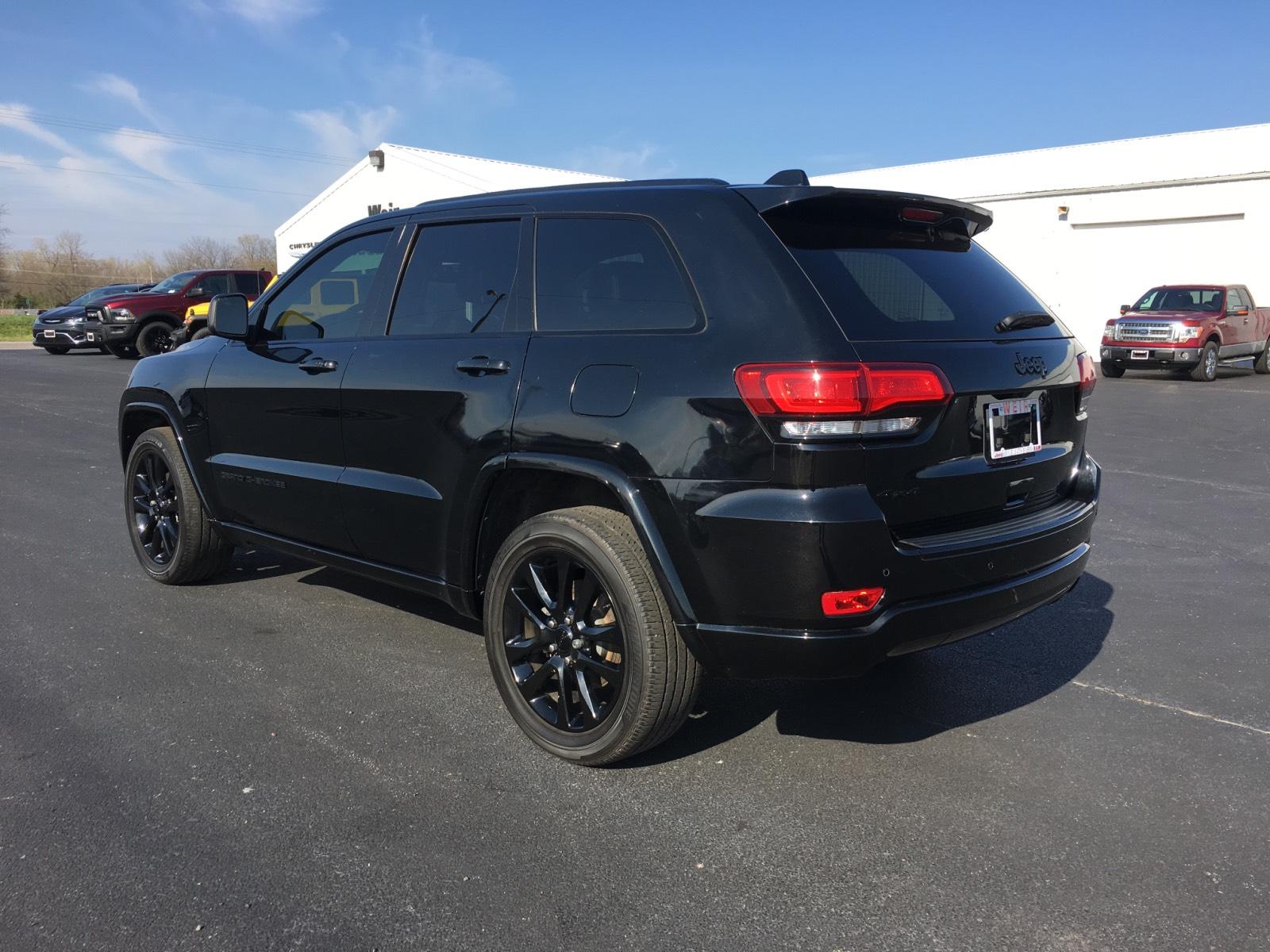 Pre-Owned 2017 Jeep Grand Cherokee Altitude 4x4 *Ltd Avail* Sport ...